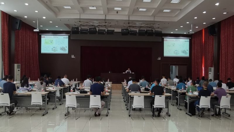 小标题：课程设计工具的重要性